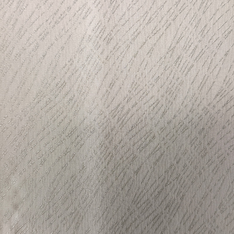 Acetátová žakárová tkanina – diagonální lurexové pruhy s texturou
